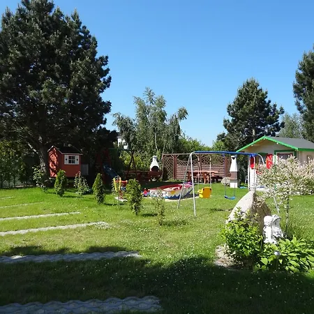 Nad Morzem, Klaudia Daire *