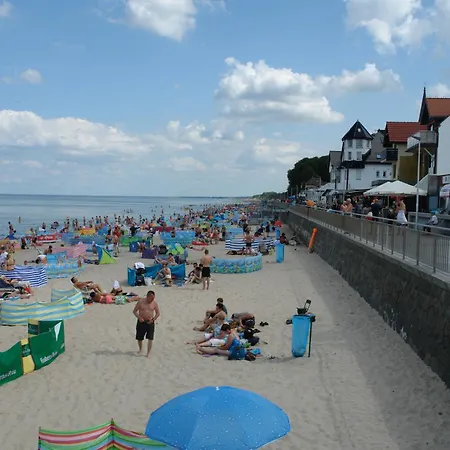 Nad Morzem, Klaudia *